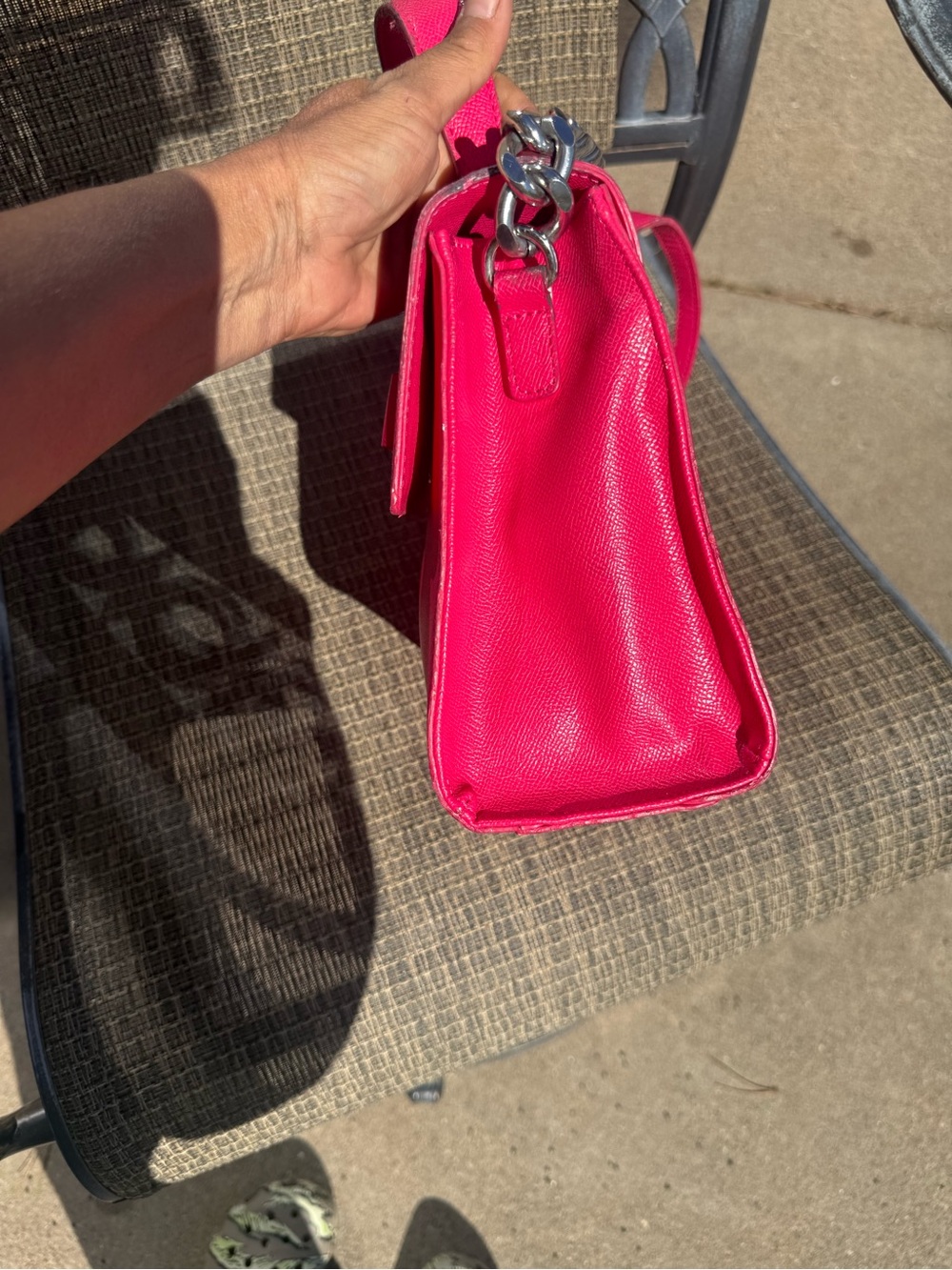 GUC Betsey Johnson Devin Shoulder Bag With Chain Hot Pink Bow - Picture 5 of 10
